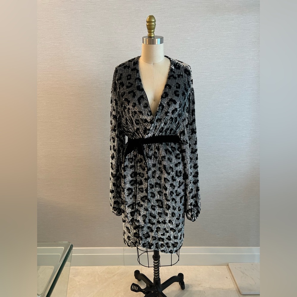 NWT Retrofete Sequin Gabrielle Robe Dress Black & Silver Leopard  Women Size M